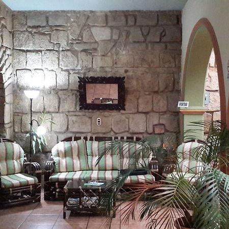 Hostal Casa Dona Mercedes Кесальтенанго Экстерьер фото